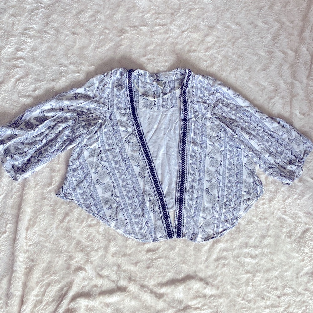 Soft cotton open front shirt
